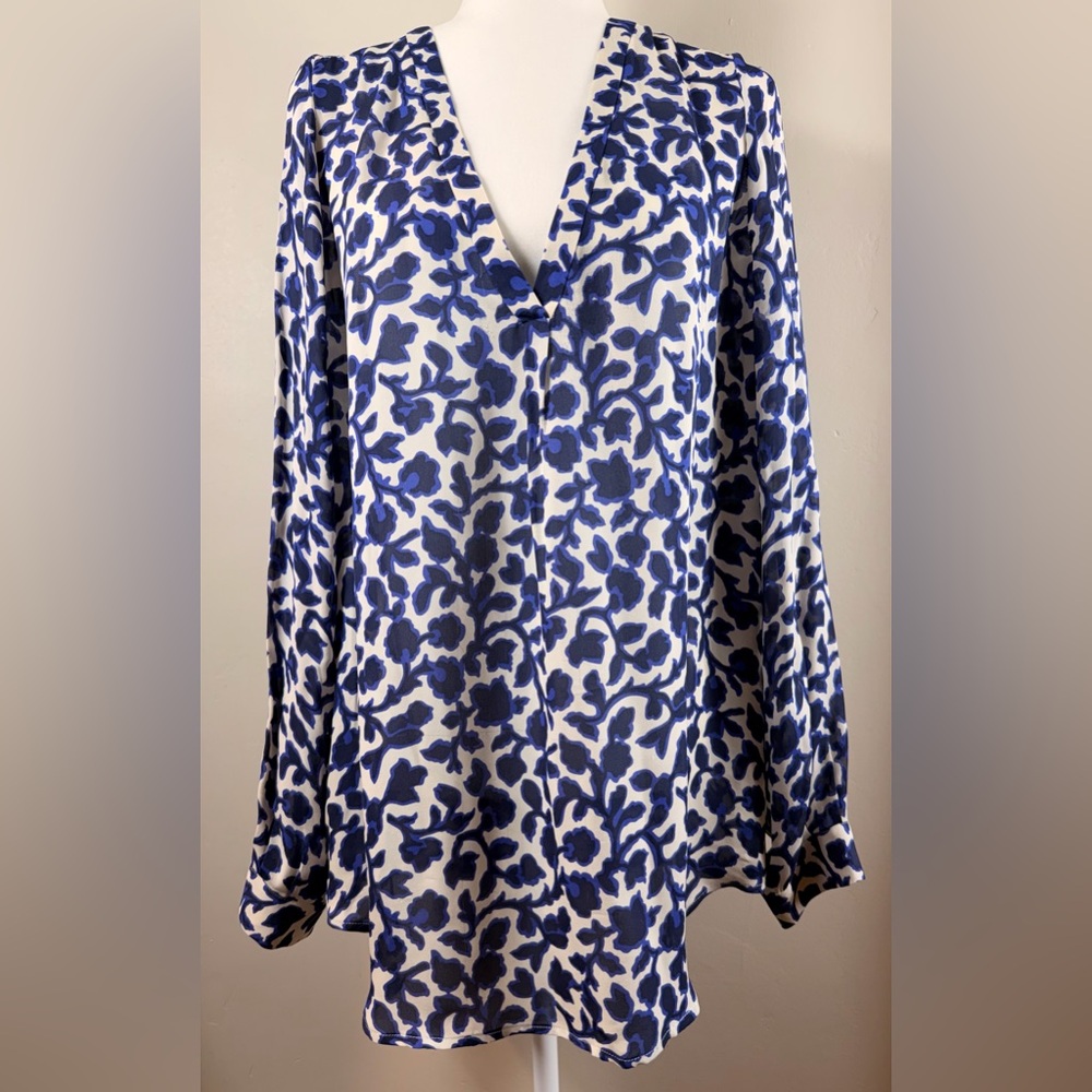 Lafayette 148 Blue and White Floral Silk Tunic Blouse, Size Medium